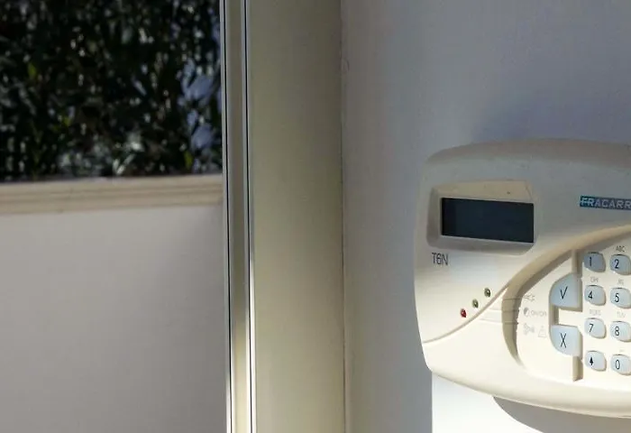 Le Bianche Con Patio Privato A Un Passo Dal Mare * Torre Suda