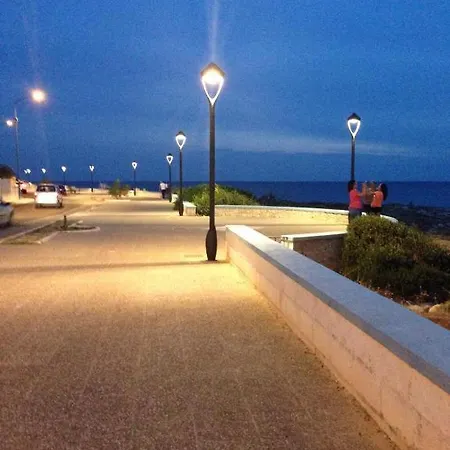 Le Bianche Con Patio Privato A Un Passo Dal Mare Apartment *