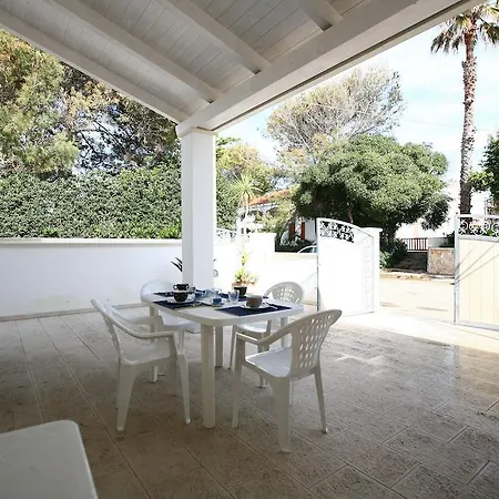 Le Bianche Con Patio Privato A Un Passo Dal Mare Torre Suda