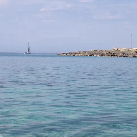 Le Bianche Con Patio Privato A Un Passo Dal Mare Torre Suda